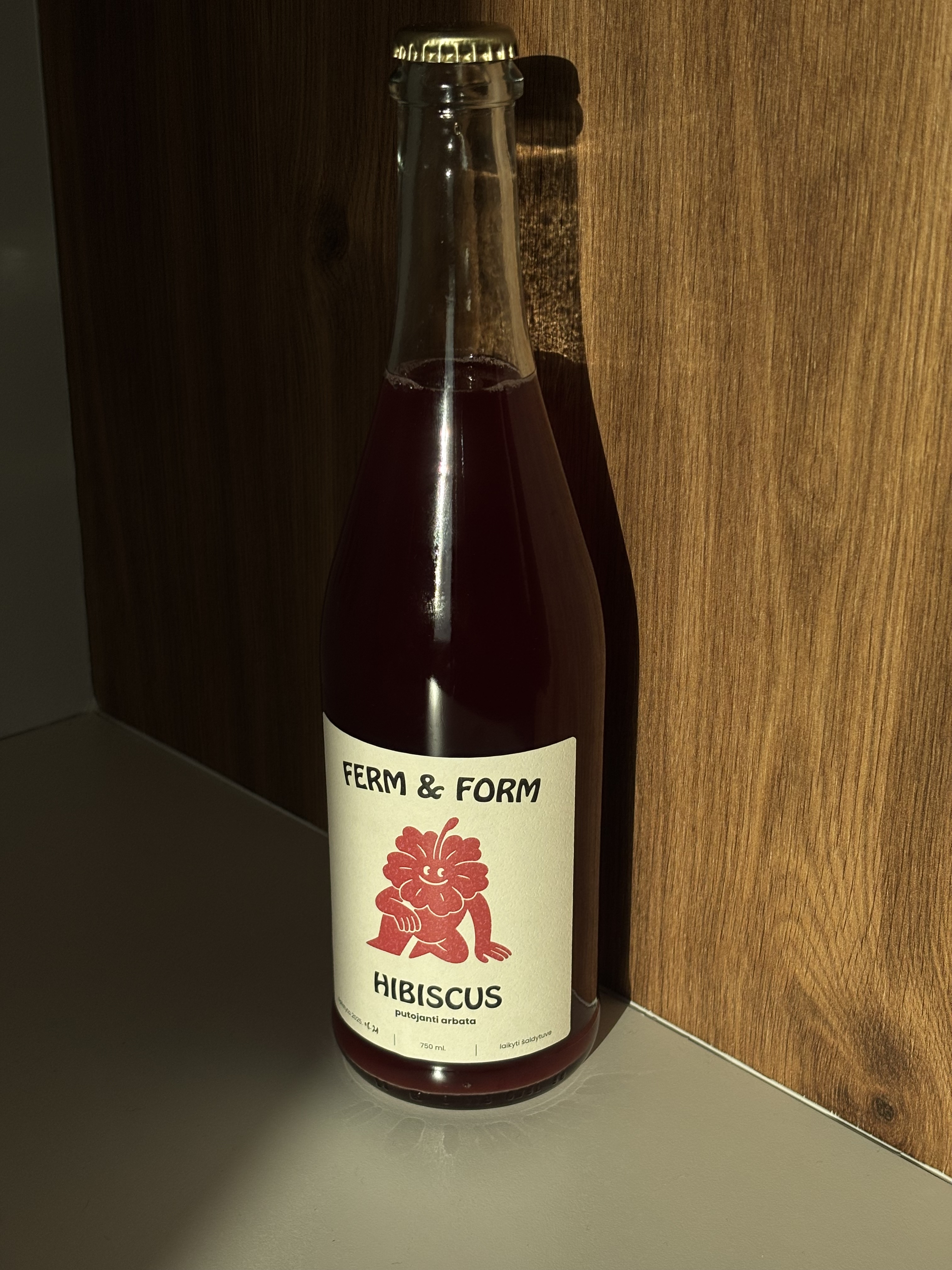 Ferm & Form Hibiscus Sparkling Tea Bottle